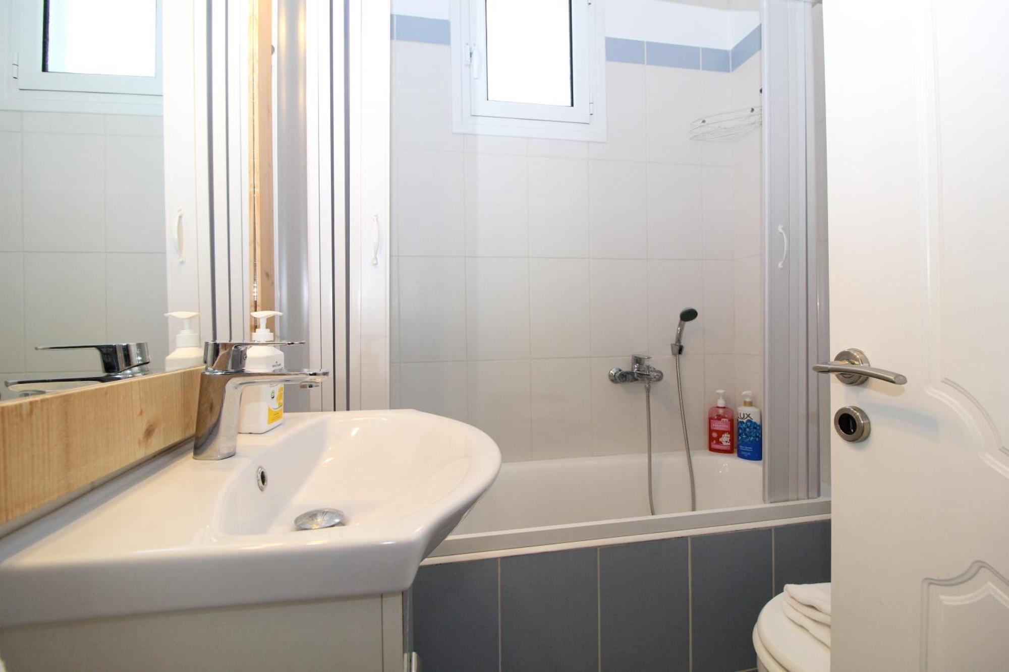 Laconian Collection Mavrovouni Beach House Гитио Екстериор снимка